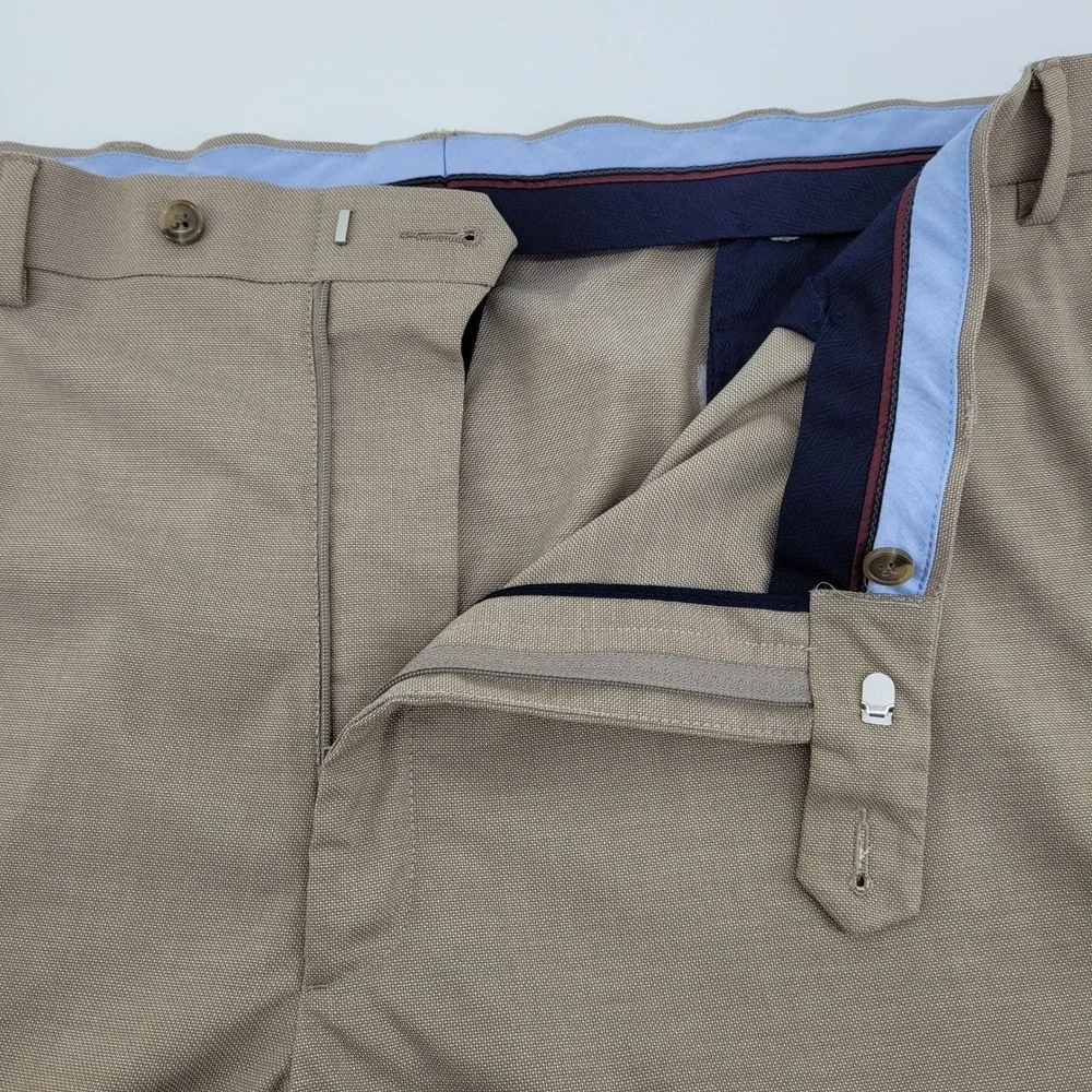Roundtree & Yorke TravelSmart Khaki Tan Dress Pants Mens 46x32 Office Casual